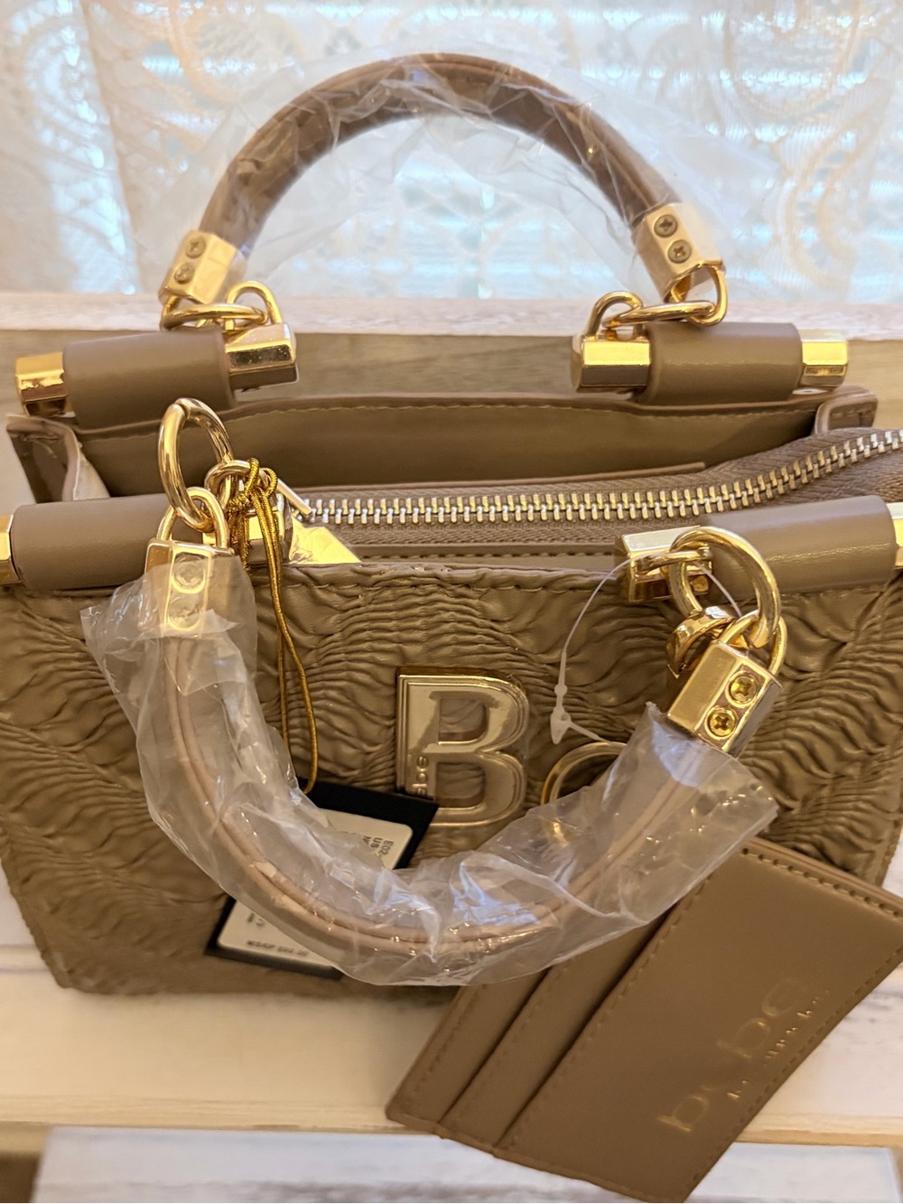 Bebe NWT Signature Satchel Taupe Nature Textured Crossbody Bag w/ Card Holder - Picture 4 of 9